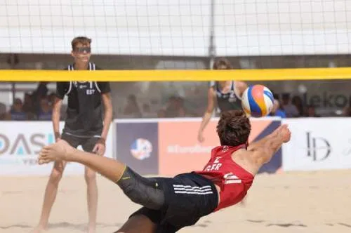 Foçada 2026 CEV U18 Avrupa Plaj Voleybolu Şampiyonasında yarı finalistler belirl