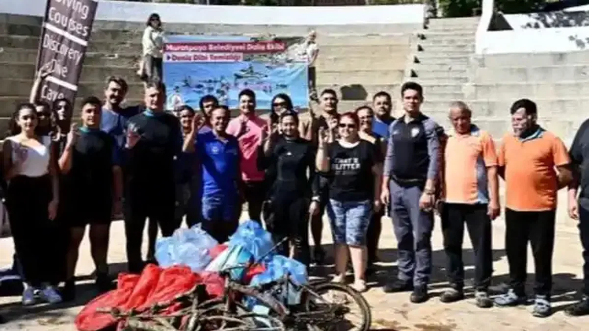 Antalya Kaleiçi Yat Limanı’nda deniz dibi temizliği yapıldı