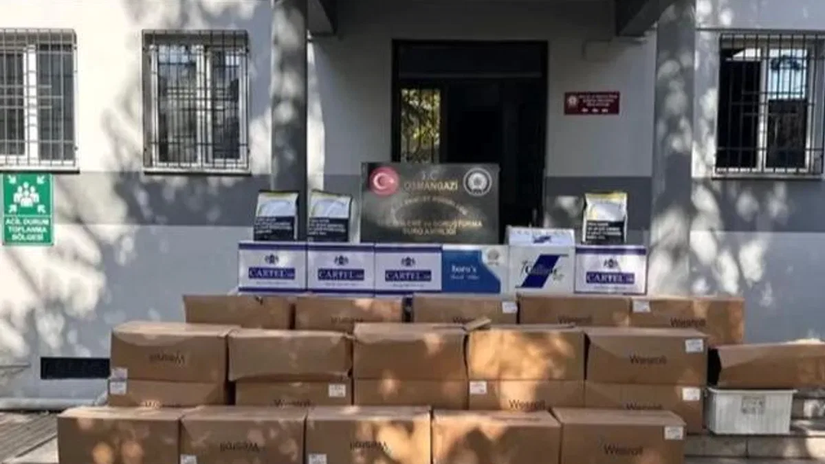 Bursa'da kaçak sigara imalathanesine baskın! 2 kişi gözaltında