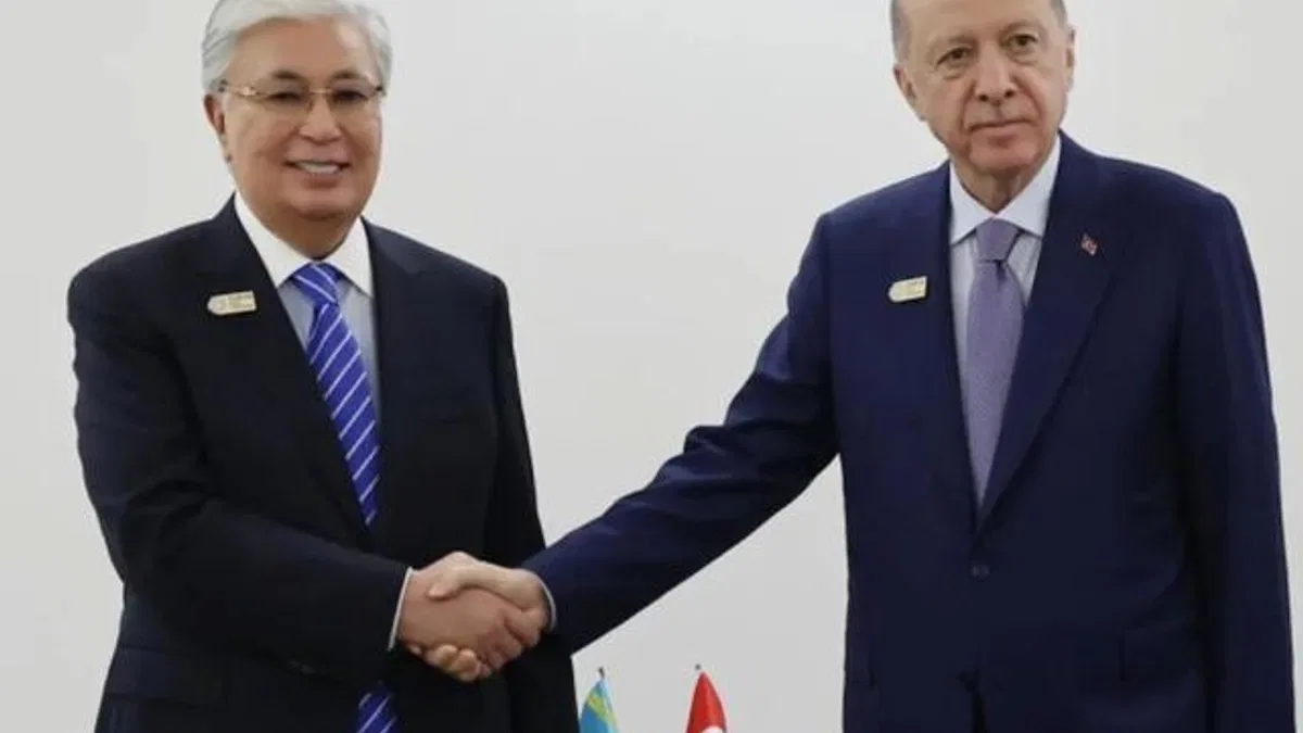 Cumhurbaşkanı Erdoğan, Tokayev'le görüştü