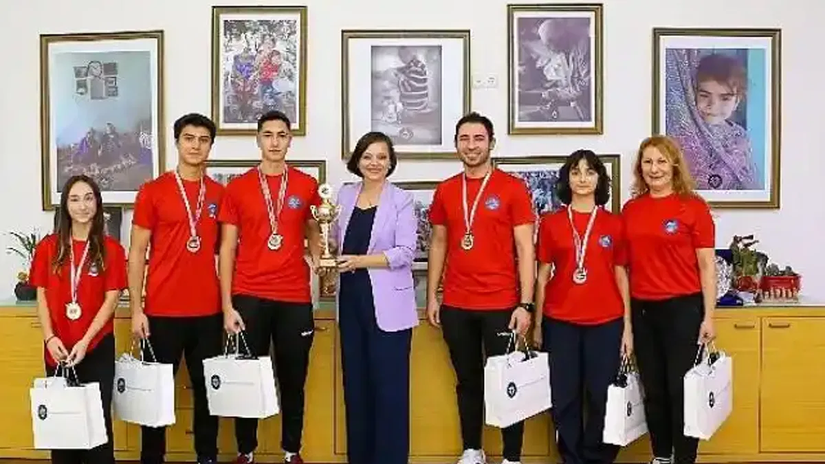 Karabağlar'ın gururu oldular
