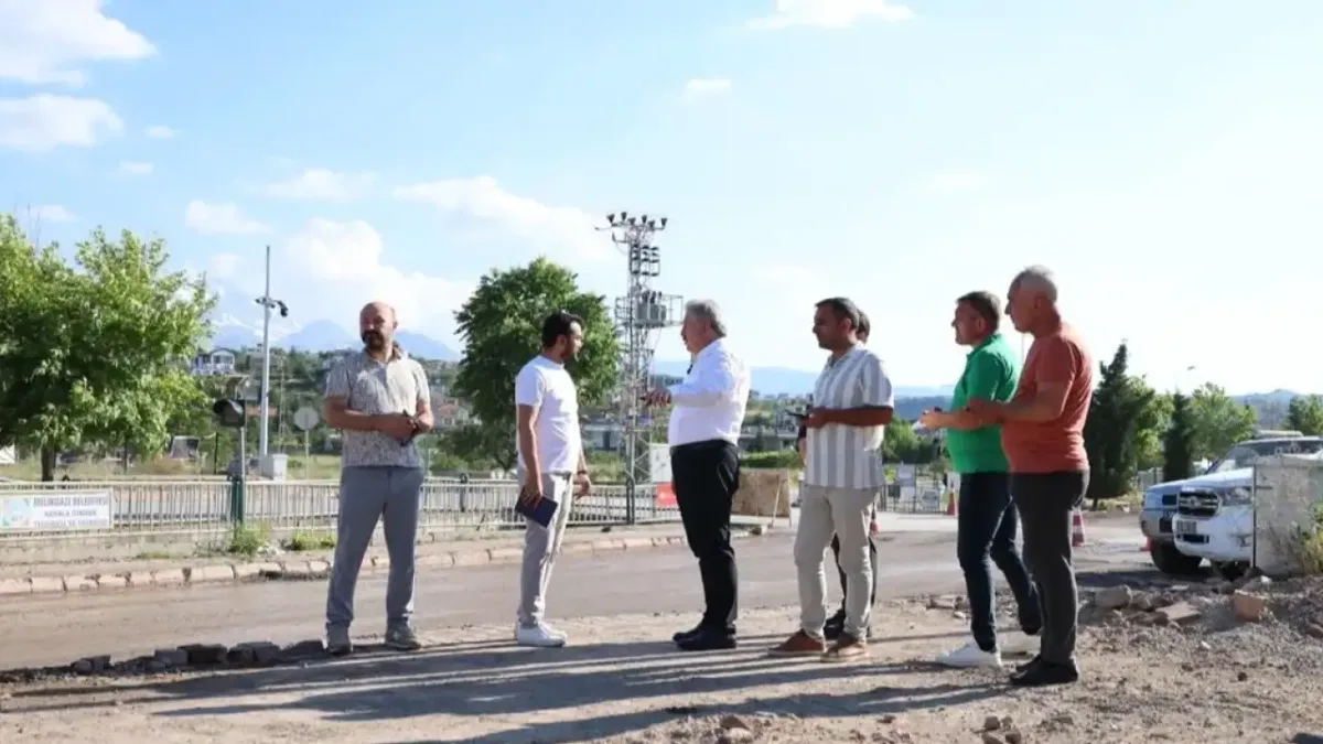 Kayseri Melikgazi'den 4 mahalleye asfalt atağı