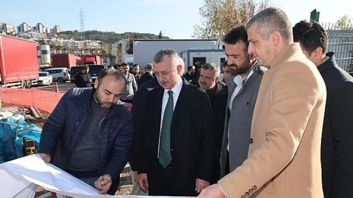 Solaklar'a şimdi de yaya üst geçidi geliyor