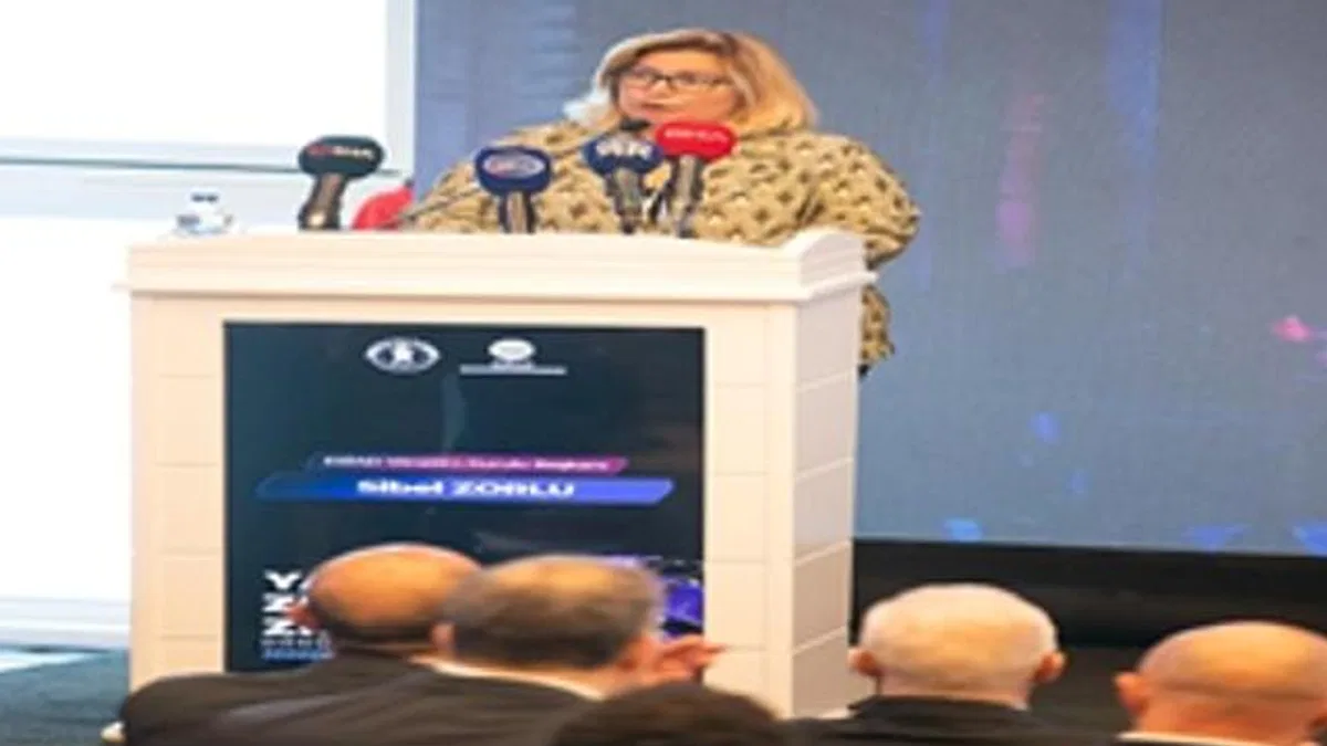 Başkan Tugay, Yapay Zekâ Zirvesi'nde konuştu