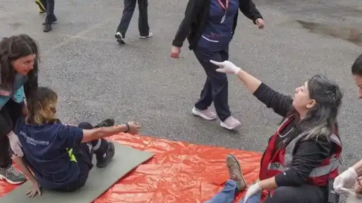 İzmir Büyükşehir'den afete hazırlık tatbikatı