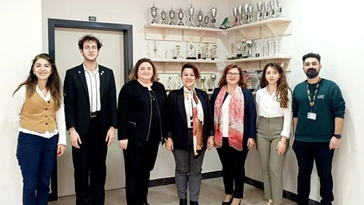EÜ Hemşirelik Fakültesi "II. Uluslararası Türk Devletleri Hemşirelik Eğitimi Sempozyumu"na ev sahipliği yaptı