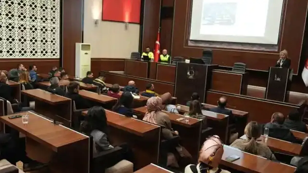 Ankara Keçiören Belediyesi'nde hizmet içi 'trafikte güvenli sürüş' eğitimi