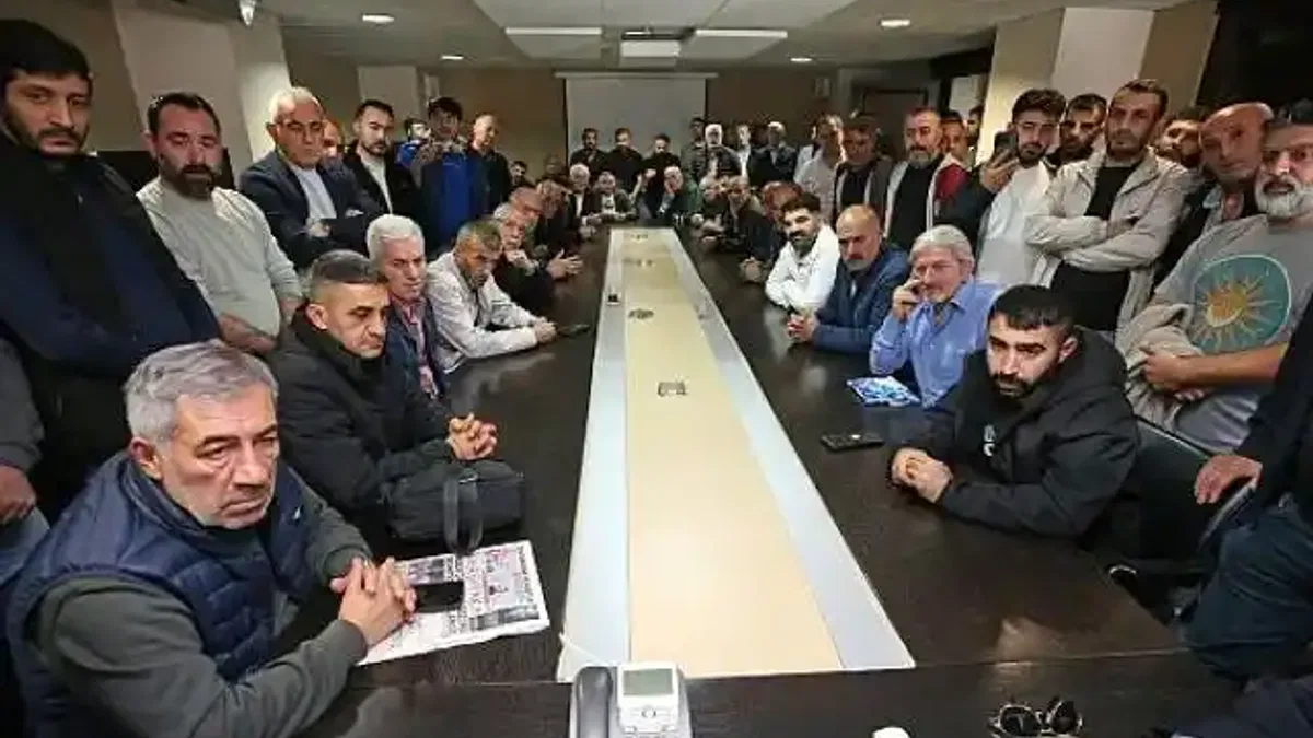 Başkan Ünsal pazarcı esnafını konuk etti