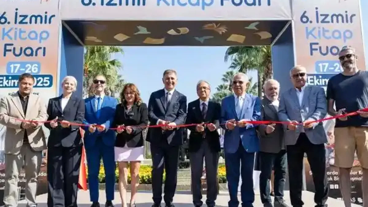 İzmir’de kitap ve edebiyat dolu günler başladı
