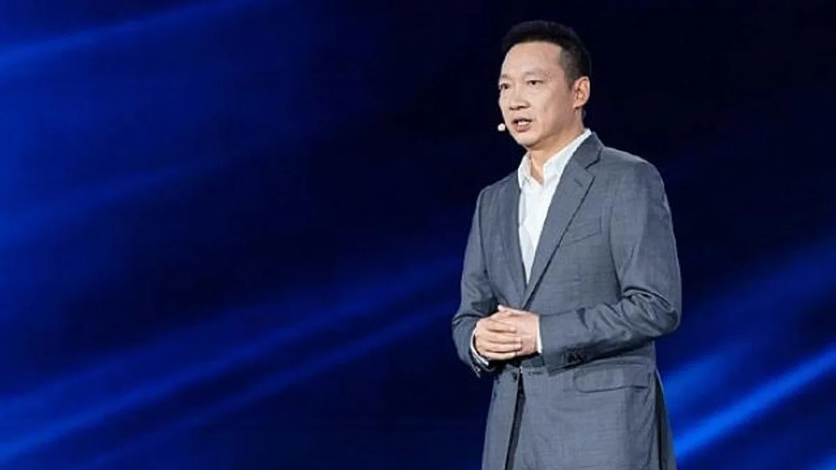 HONOR, Çin'de Dünyanın İlk Kendini Geliştiren Yapay Zekâ Ajanı İşletim Sistemi MagicOS 10'u Tanıttı