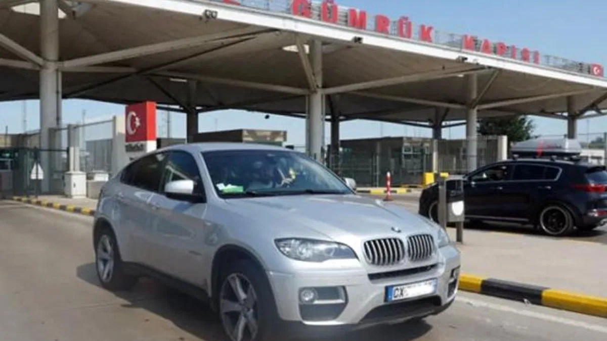 Yabancı plakalı taşıtlara idari para cezalarının tahsiline yeni yönetmelik... Önce öde, sonra geç!