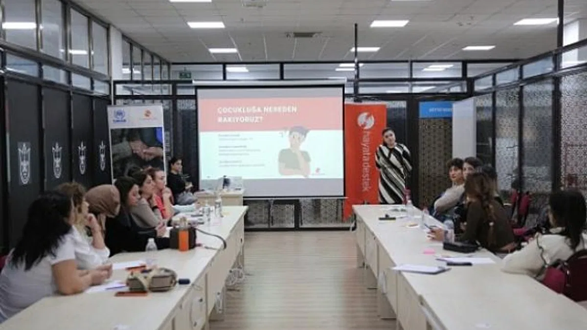 Konak'ta 'Çocuk Koruma ve Güvenliği' eğitimi verildi