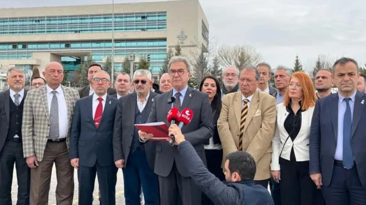 Ümit Özdağ’ın tutukluluğuna 'Zafer'den sert tepki