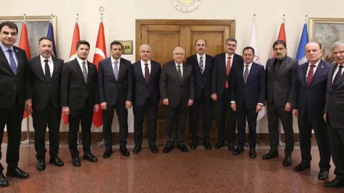 Konya heyetinden Milli Savunma Bakanı Yaşar Güler’e ziyaret