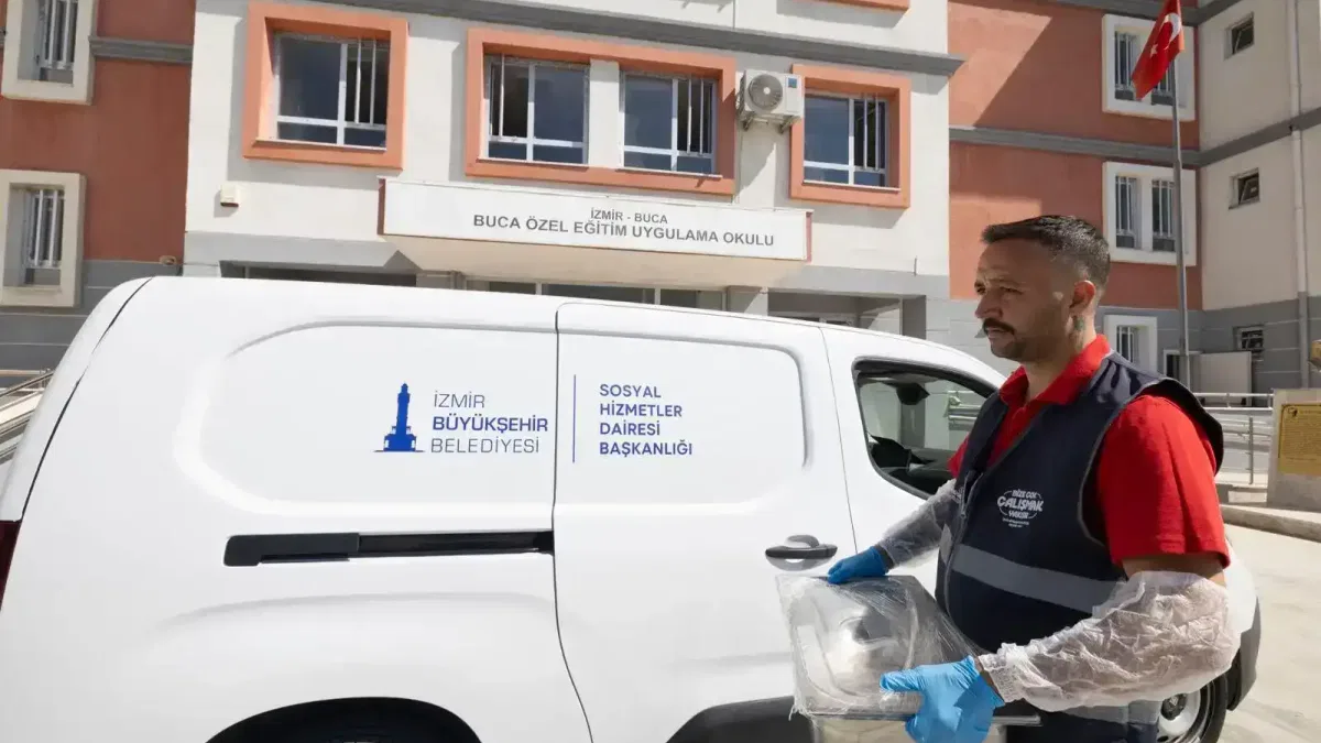İzmir Büyükşehir’den özel gereksinimli öğrencilere sıcak destek