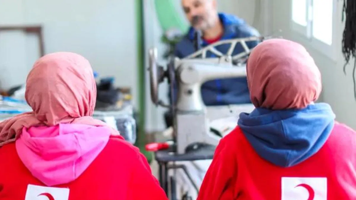 3 bin 544 depremzede esnafa Türk Kızılayı desteği