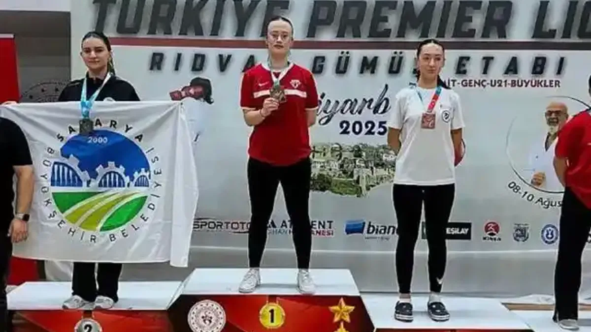 Sakaryalı sporcular Diyarbakır kürsüsünde