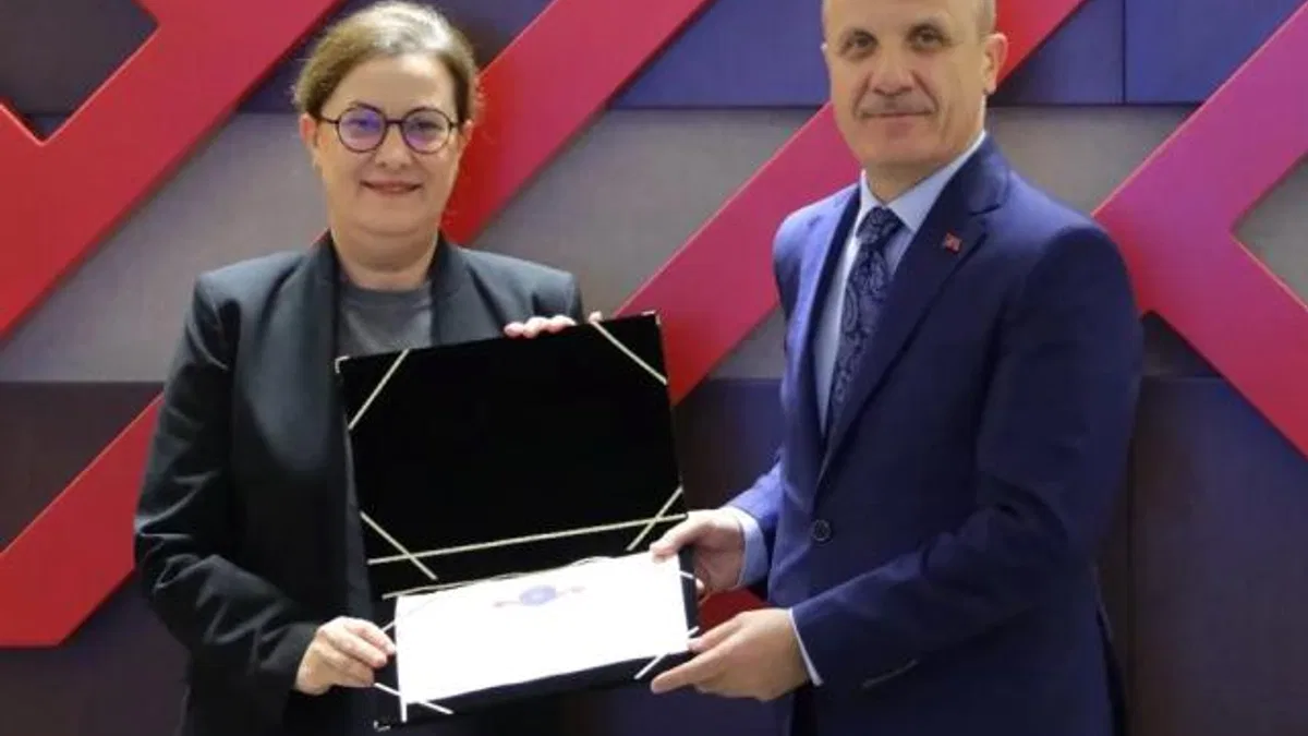 112 üniversite arasında Dokuz Eylül'den çifte başarı