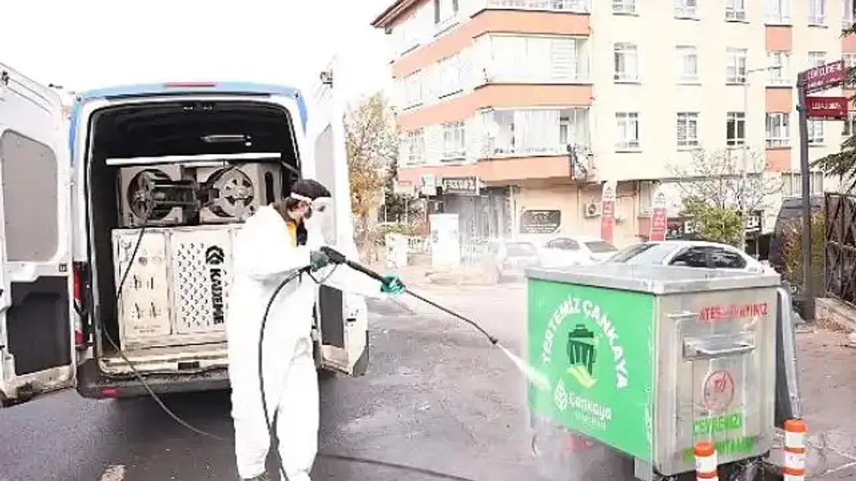 Çankaya'da sonbahar temizliği