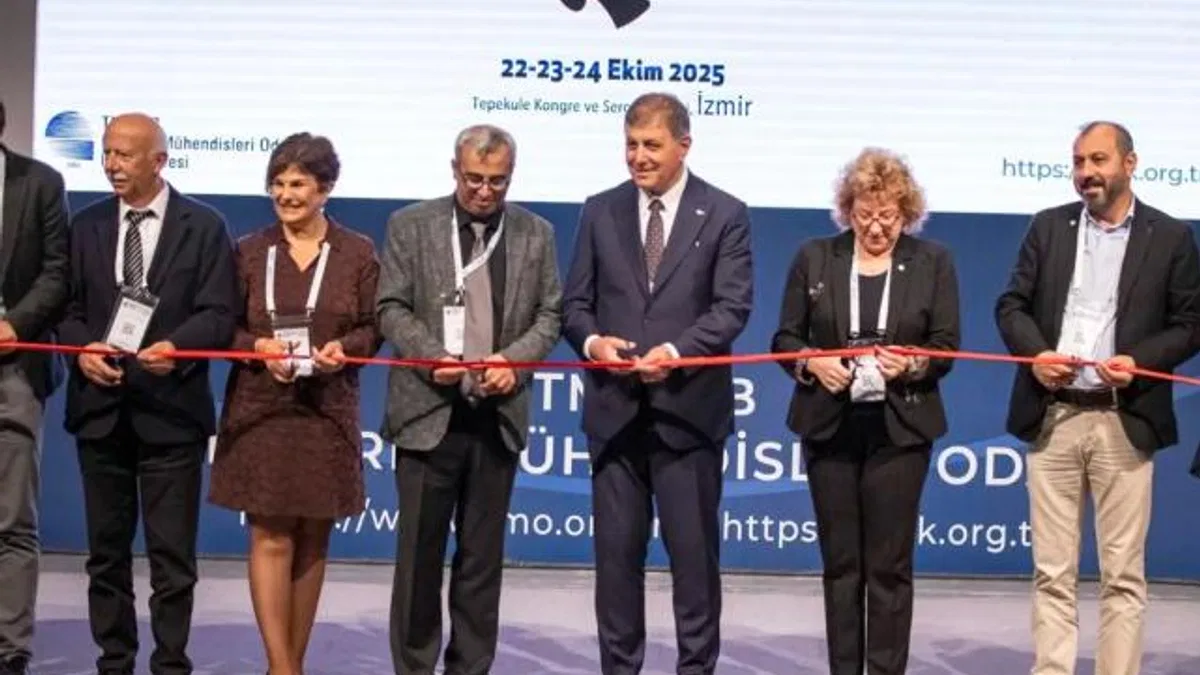 8. Elektrik Tesisleri Ulusal Kongre ve Sergisi İzmir'de açıldı