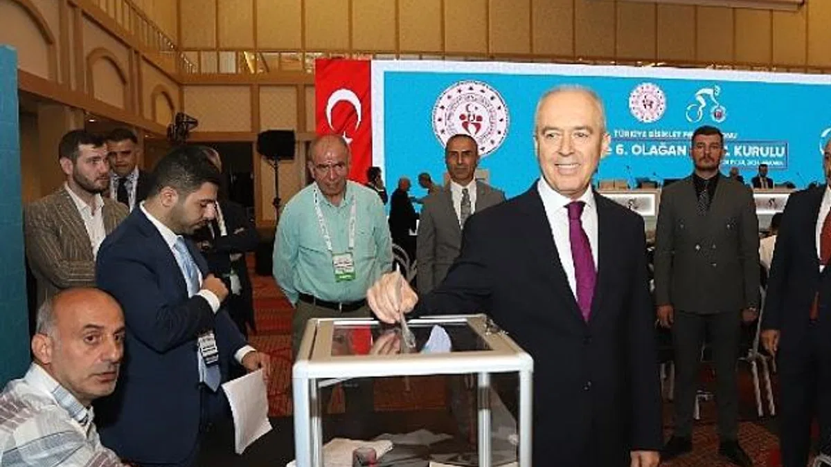Emin Müftüoğlu yeniden Türkiye Bisiklet Federasyonu Başkanı oldu
