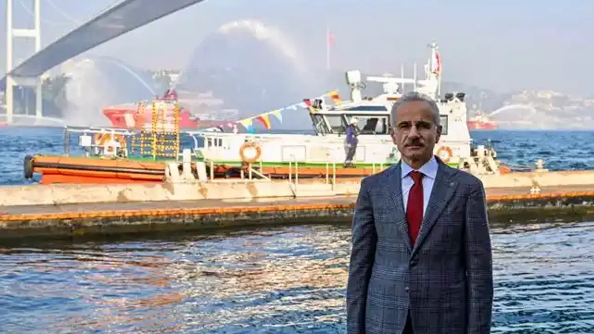 Türk denizciliğinin altın yılı... 2 römorkör ve 6 bot hizmete alındı
