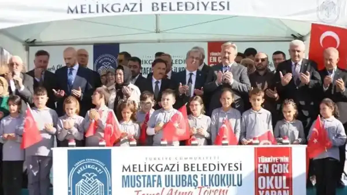 Kayseri Melikgazi'de yeni bir okulun temeli atıldı