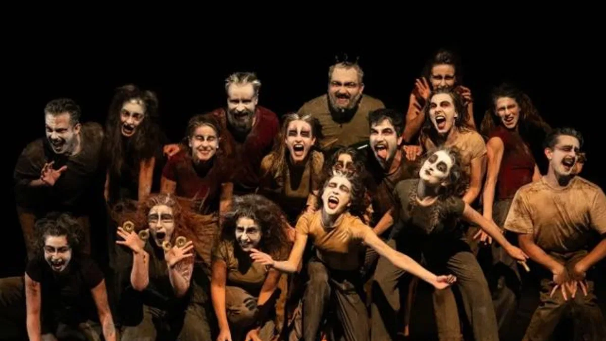 İzmir'de 'Şehirler Yollar Hikayeler' prömiyeri