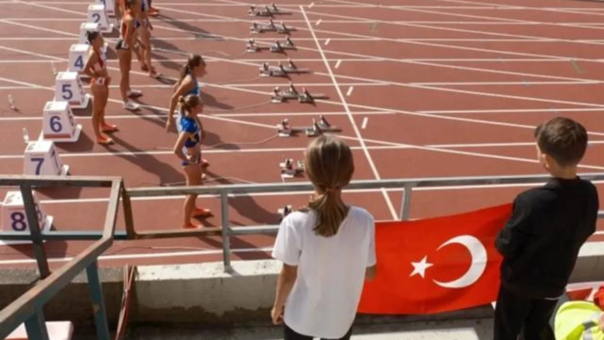 Türkiye’nin en hızlı çocukları U20'de uluslararası heyecan yaşadı