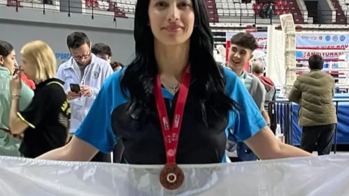 Sakarya'yı kick boksta gururlandırdı