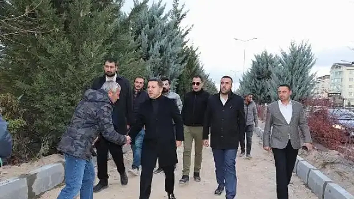Belediye Başkanı Arı, üstyapı çalışmalarını yerinde inceledi
