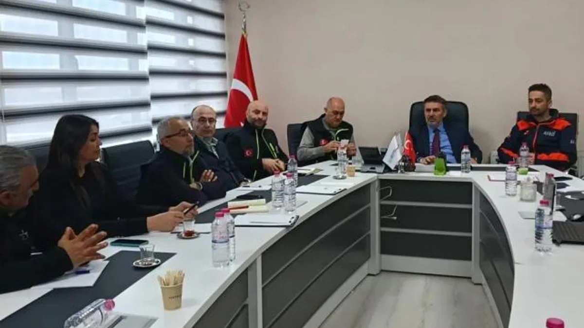 Kocaeli Büyükşehir personelini eğitimlerle güçlendiriyor